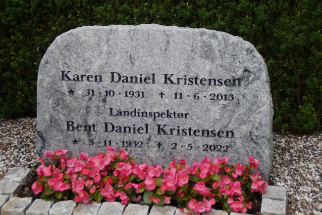 Billede af gravsten på Herning Vestre Kirkegård