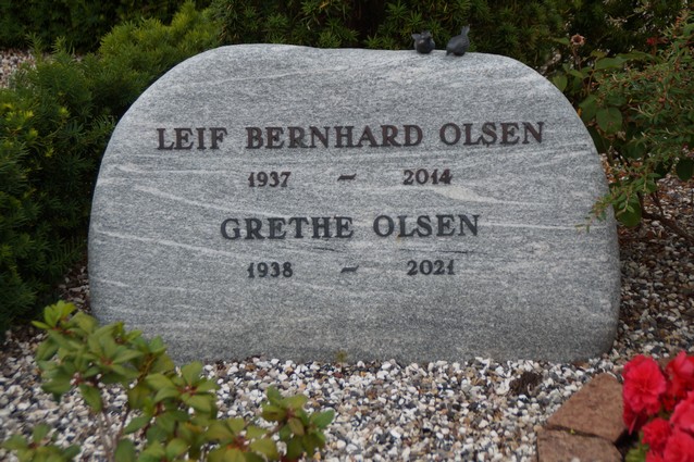 Billede af gravsten på Herning Vestre Kirkegård