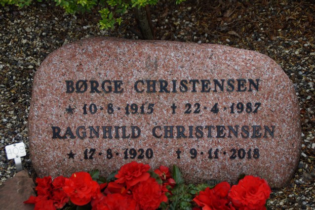 Billede af gravsten på Herning Vestre Kirkegård
