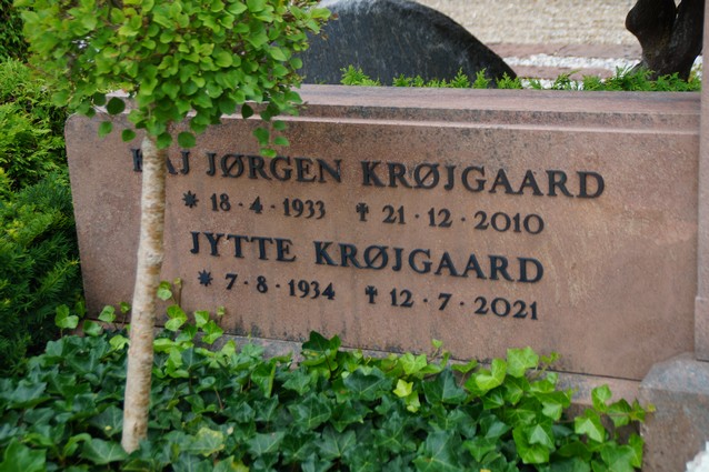 Billede af gravsten på Herning Vestre Kirkegård