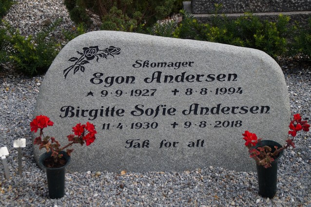 Billede af gravsten på Herning Vestre Kirkegård