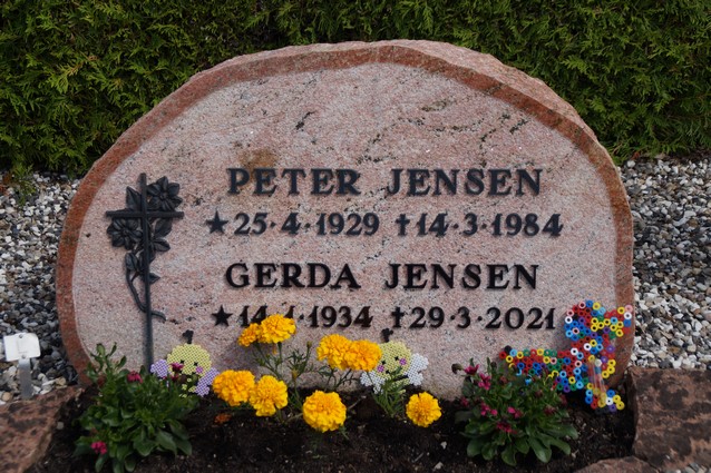 Billede af gravsten på Herning Vestre Kirkegård