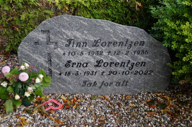 Billede af gravsten på Herning Vestre Kirkegård