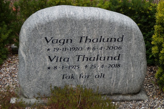 Billede af gravsten på Herning Vestre Kirkegård