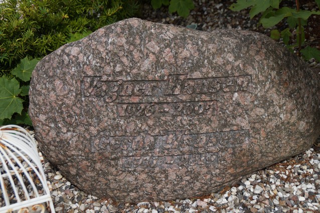 Billede af gravsten på Herning Vestre Kirkegård