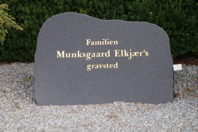 Billede af gravsten på Herning Vestre Kirkegård