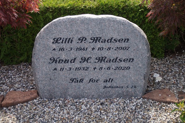 Billede af gravsten på Herning Vestre Kirkegård