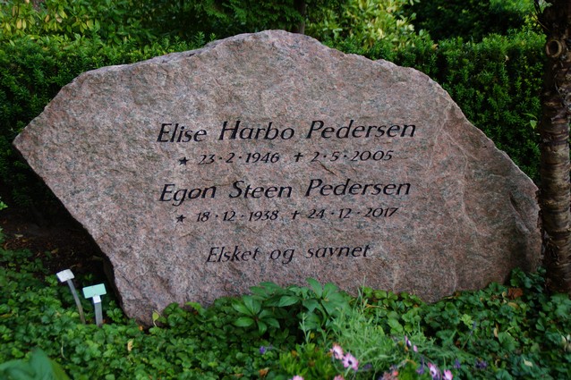 Billede af gravsten på Herning Vestre Kirkegård