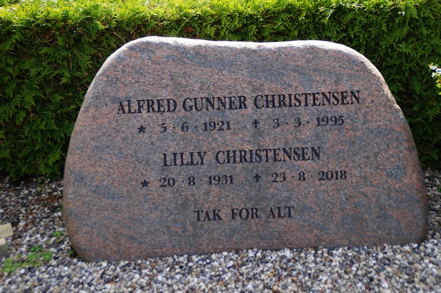 Billede af gravsten på Herning Vestre Kirkegård