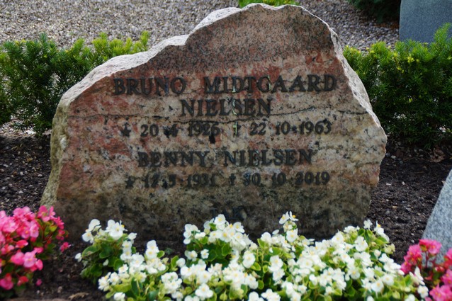 Billede af gravsten på Herning Vestre Kirkegård