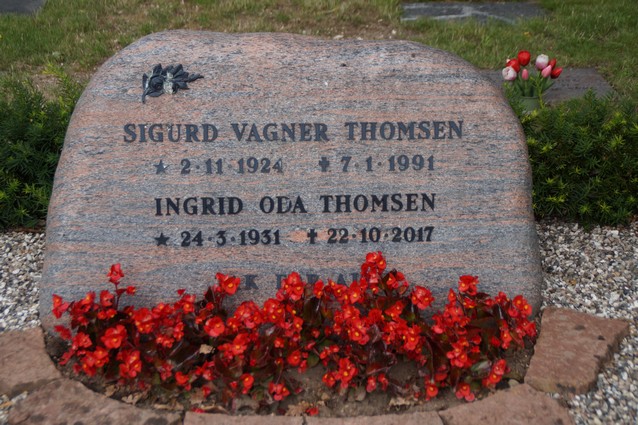 Billede af gravsten på Herning Vestre Kirkegård