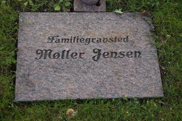 Billede af gravsten på Herning Vestre Kirkegård