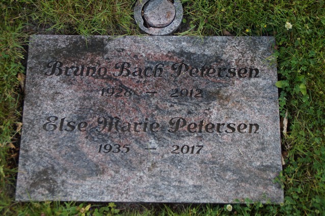 Billede af gravsten på Herning Vestre Kirkegård