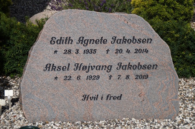 Billede af gravsten på Herning Vestre Kirkegård