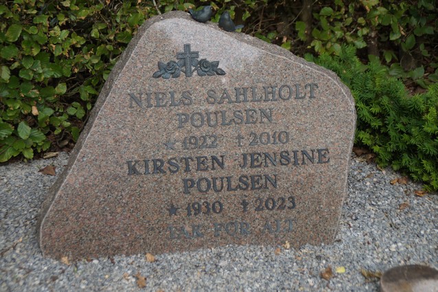 Billede af gravsten på Herning Vestre Kirkegård