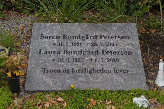 Billede af gravsten på Herning Vestre Kirkegård