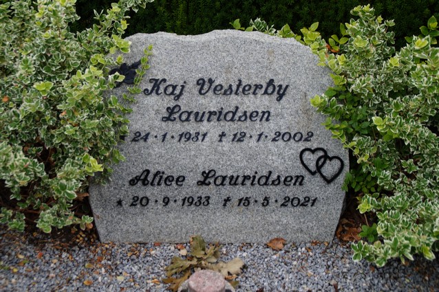 Billede af gravsten på Herning Vestre Kirkegård