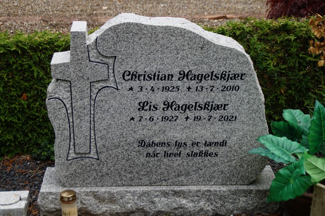 Billede af gravsten på Herning Vestre Kirkegård