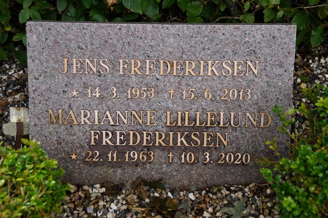 Billede af gravsten på Herning Vestre Kirkegård