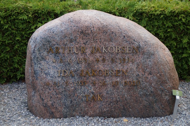 Billede af gravsten på Herning Vestre Kirkegård