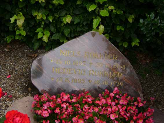 Billede af gravsten på Holstebro Nordre Kirkegård