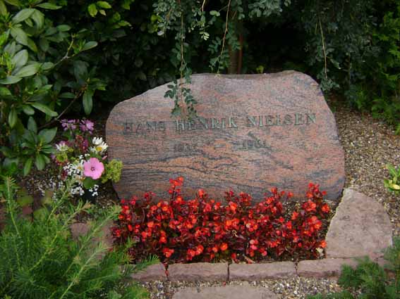 Billede af gravsten på Holstebro Nordre Kirkegård