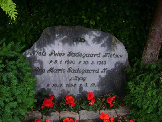 Billede af gravsten på Holstebro Nordre Kirkegård