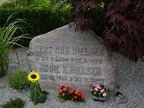 Billede af gravsten på Holstebro Nordre Kirkegård
