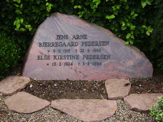 Billede af gravsten på Holstebro Nordre Kirkegård