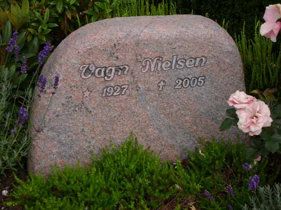 Billede af gravsten på Holstebro Nordre Kirkegård