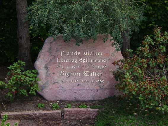 Billede af gravsten på Holstebro Nordre Kirkegård