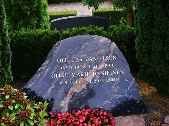 Billede af gravsten på Holstebro Nordre Kirkegård