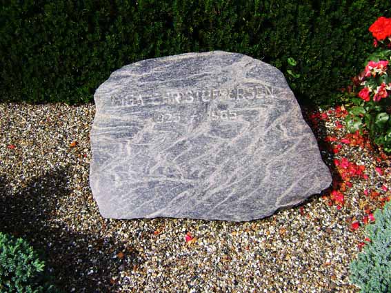 Billede af gravsten på Holstebro Nordre Kirkegård