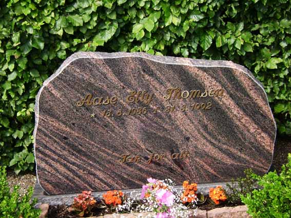 Billede af gravsten på Holstebro Nordre Kirkegård