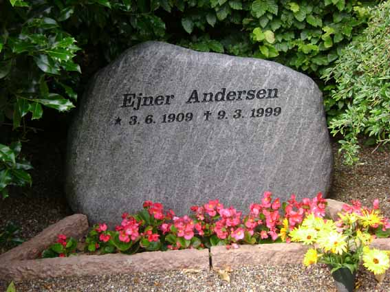 Billede af gravsten på Holstebro Nordre Kirkegård