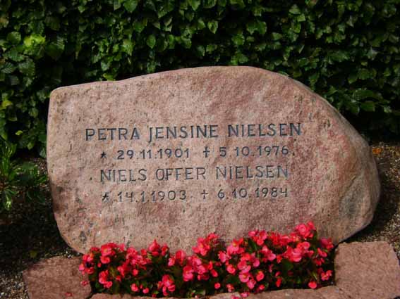 Billede af gravsten på Holstebro Nordre Kirkegård