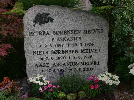 Billede af gravsten på Holstebro Nordre Kirkegård