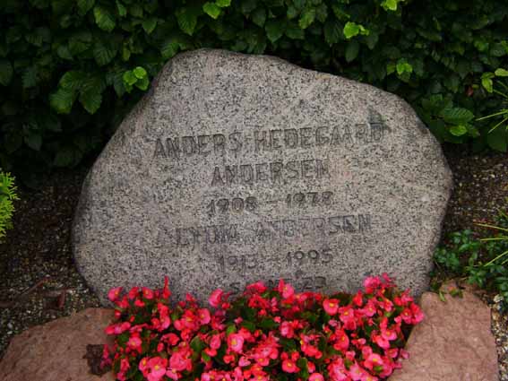 Billede af gravsten på Holstebro Nordre Kirkegård