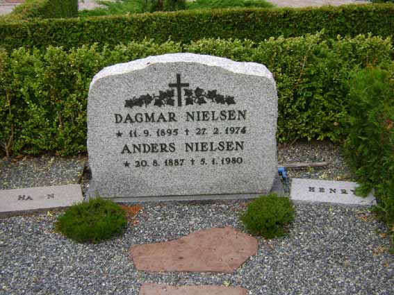 Billede af gravsten på Holstebro Nordre Kirkegård