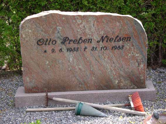 Billede af gravsten på Holstebro Nordre Kirkegård