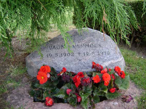 Billede af gravsten på Holstebro Nordre Kirkegård