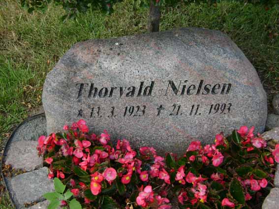 Billede af gravsten på Holstebro Nordre Kirkegård