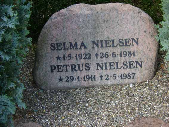 Billede af gravsten på Holstebro Nordre Kirkegård