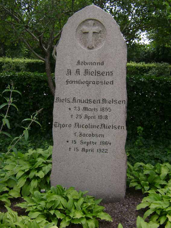 Billede af gravsten på Holstebro Nordre Kirkegård