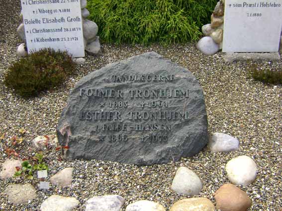 Billede af gravsten på Holstebro Nordre Kirkegård