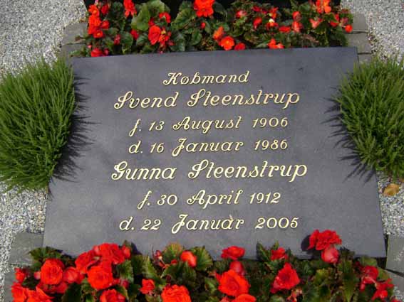 Billede af gravsten på Holstebro Nordre Kirkegård