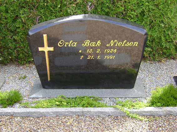 Billede af gravsten på Holstebro Nordre Kirkegård