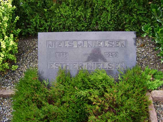 Billede af gravsten på Holstebro Nordre Kirkegård