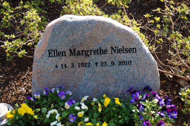 Billede af gravsten på Holstebro Nordre Kirkegård