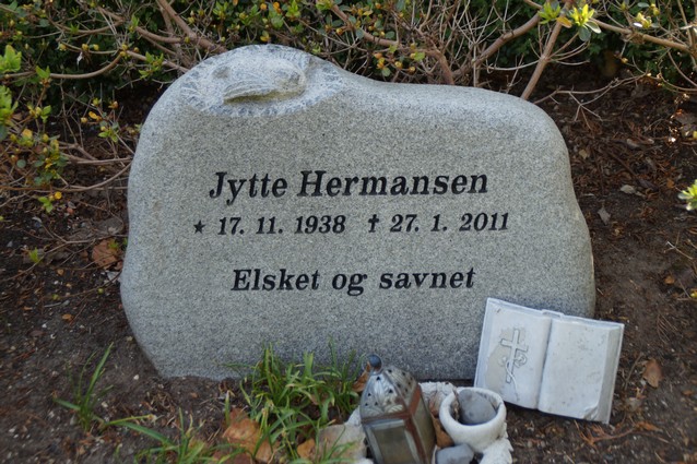 Billede af gravsten på Holstebro Nordre Kirkegård